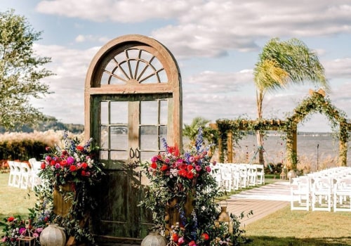 Choosing the Perfect Outdoor Wedding Props and Accents